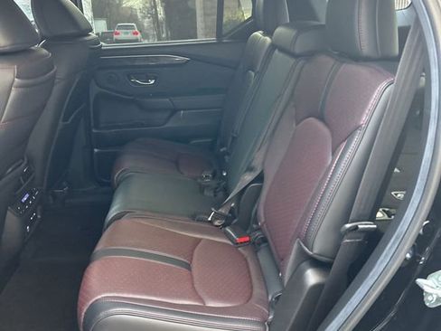 Used 2025 Honda Pilot Black Edition image 28