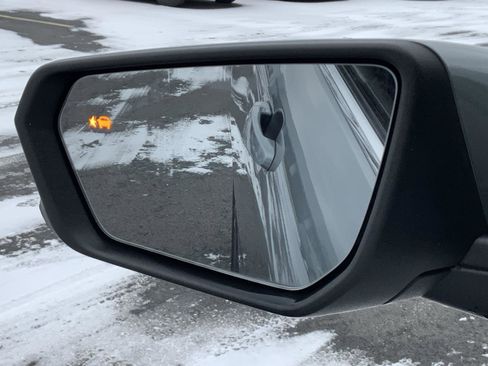 Used 2024 Chevrolet Equinox LT image 22