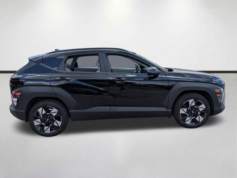 Used 2025 Hyundai Kona SEL FWD image 3