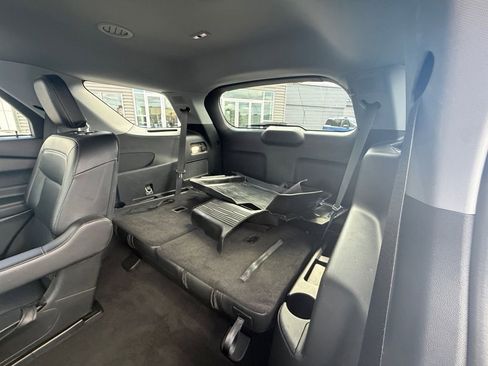 Certified 2022 Ford Explorer Limited w/ Class IV Trailer Tow Package AWD/4WD image 21