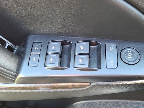 Used 2015 Chevrolet Tahoe 4WD image 14