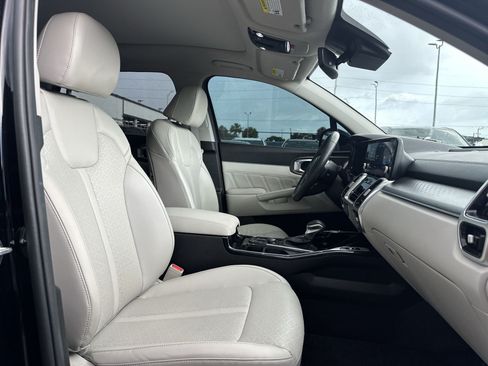Certified 2023 Kia Sorento SX FWD image 23
