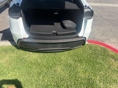 Used 2026 Tesla Model Y 2WD image 11