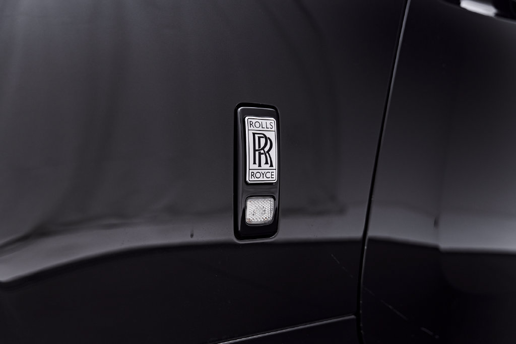 Used 2019 Rolls-Royce Dawn RWD image 26