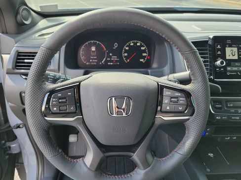 Certified 2026 Honda Ridgeline Black Edition image 17