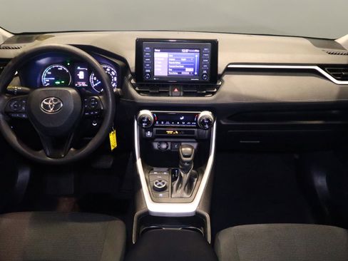 Used 2021 Toyota RAV4 LE image 22