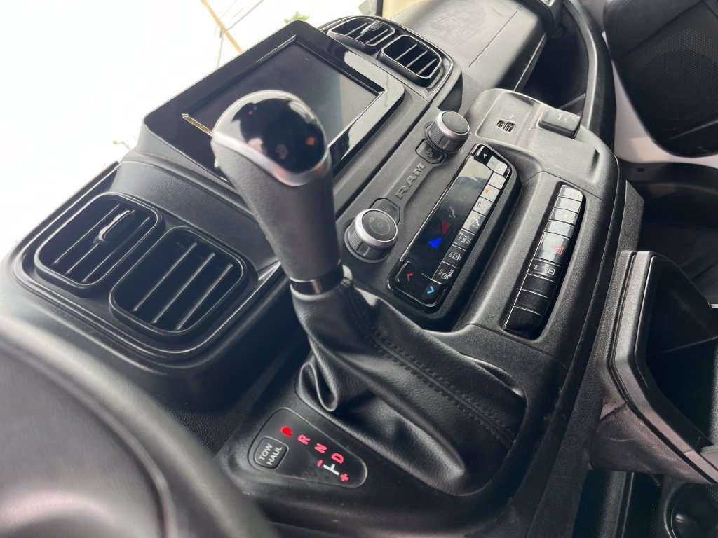 Used 2025 RAM ProMaster 2500 w/ U-Haul Equipment Group FWD image 23