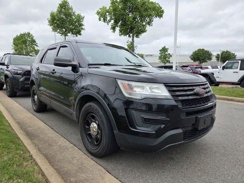 Used 2017 Ford Explorer 4WD Police Interceptor image 3