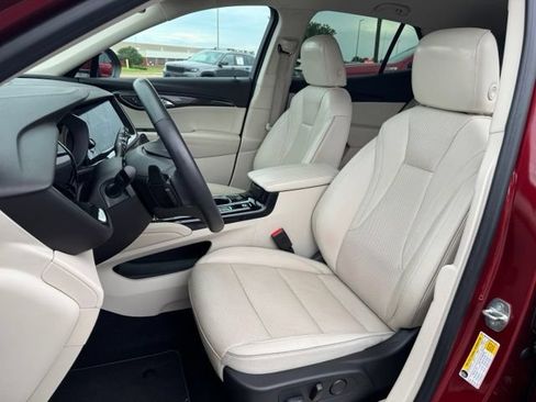 Used 2021 Buick Envision Essence w/ Technology Package I FWD image 21