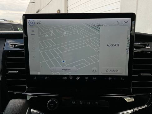 Used 2023 Ford Transit 350 XLT image 28