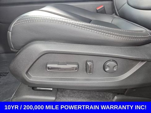 Used 2025 Honda Pilot EX-L image 10