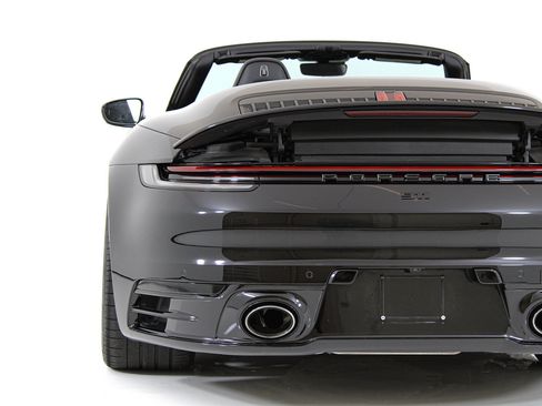 Used 2020 Porsche 911 Carrera RWD image 25