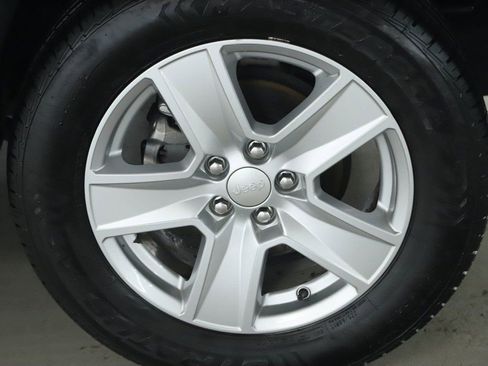 Used 2022 Jeep Compass Latitude AWD/4WD image 39