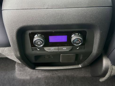 New 2026 Chevrolet Traverse High Country w/ LPO, Floor Liner Package AWD/4WD image 28