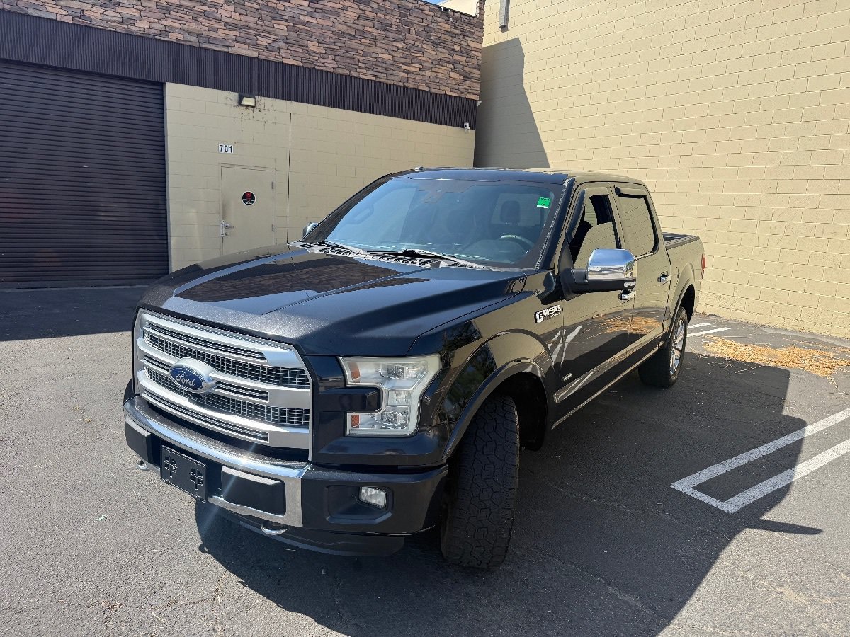 Used 2015 Ford F150 Platinum w/ Equipment Group 701A Luxury AWD/4WD image 4