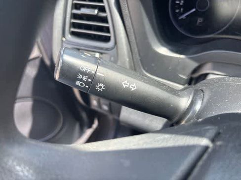 Used 2019 Honda HR-V LX image 15