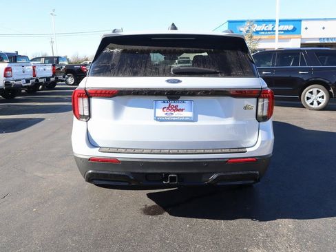 New 2026 Ford Explorer ST-Line image 23