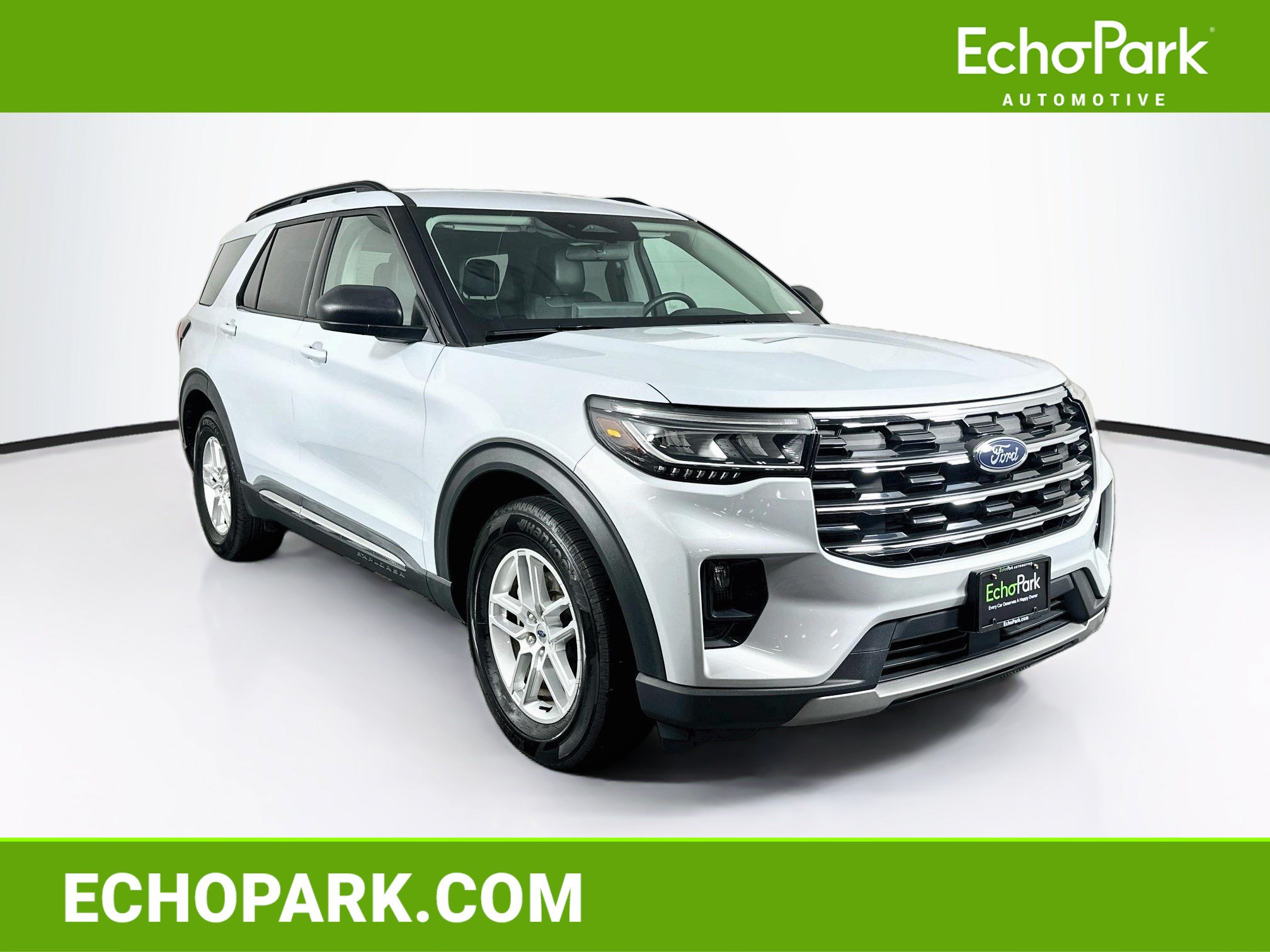 Used 2025 Ford Explorer Active w/ Active Comfort Package RWD image 1