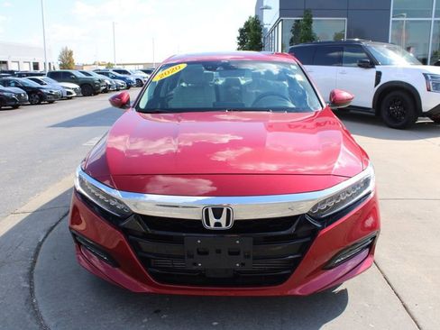 Used 2020 Honda Accord Touring image 2