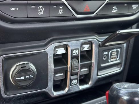 Used 2021 Jeep Gladiator Overland w/ Popular Equipment Package AWD/4WD image 22