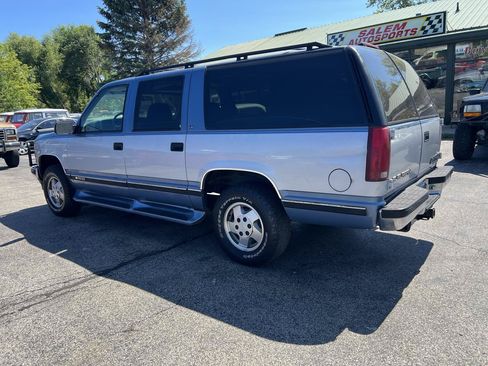 Used 1995 Chevrolet Suburban 4WD image 6