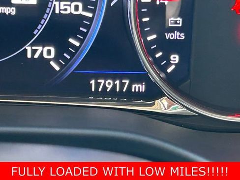 Used 2023 GMC Acadia AT4 w/ Technology Package image 21