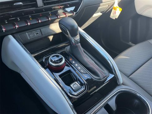 Used 2024 GMC Canyon AT4X image 36