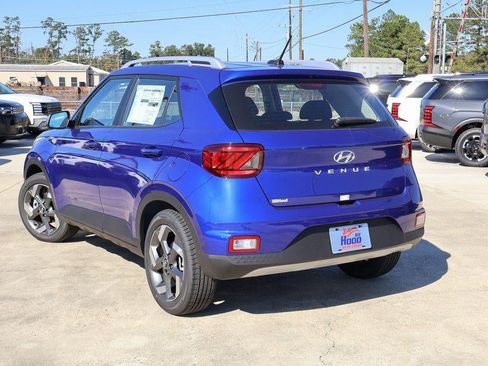 New 2026 Hyundai Venue SEL image 2