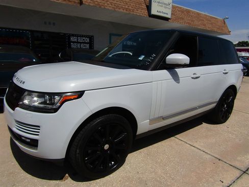 Used 2015 Land Rover Range Rover Supercharged image 1