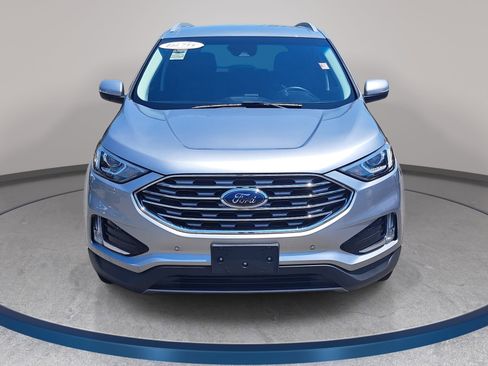 Used 2021 Ford Edge Titanium AWD/4WD image 2