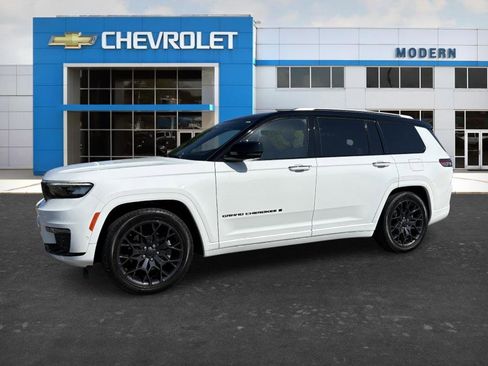 Used 2023 Jeep Grand Cherokee L Summit w/ High Altitude Package AWD/4WD image 1