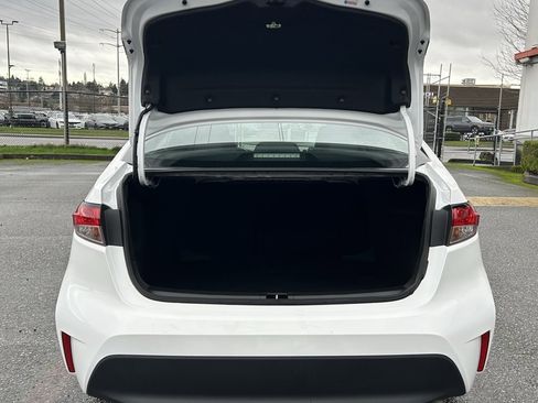 Certified 2024 Toyota Corolla LE image 24