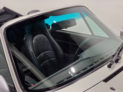 Used 1998 Porsche 911 Cabriolet image 16
