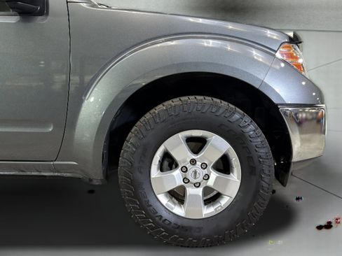 Used 2009 Nissan Frontier SE w/ SE Value Truck Pkg RWD image 34