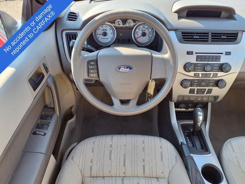 Used 2010 Ford Focus SE image 14