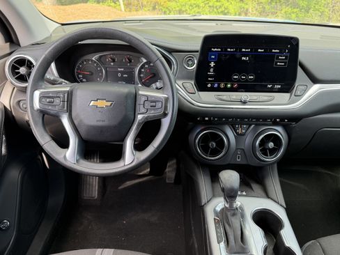 Used 2024 Chevrolet Blazer LT w/ Convenience Package image 8