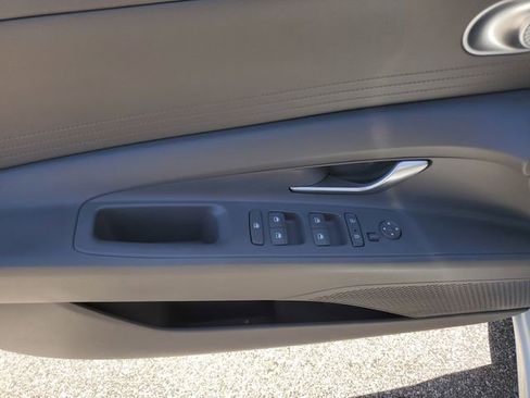 Used 2021 Hyundai Elantra SEL FWD image 19