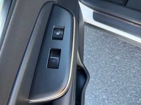 Used 2023 Toyota Crown XLE image 36