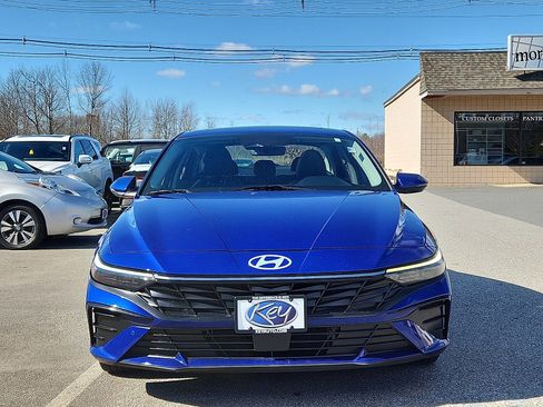 Used 2024 Hyundai Elantra Limited FWD image 8