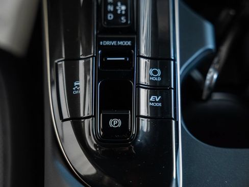 New 2026 Toyota Crown Signia AWD/4WD image 26