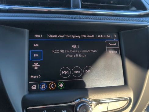 Used 2023 Chevrolet TrailBlazer LS image 28