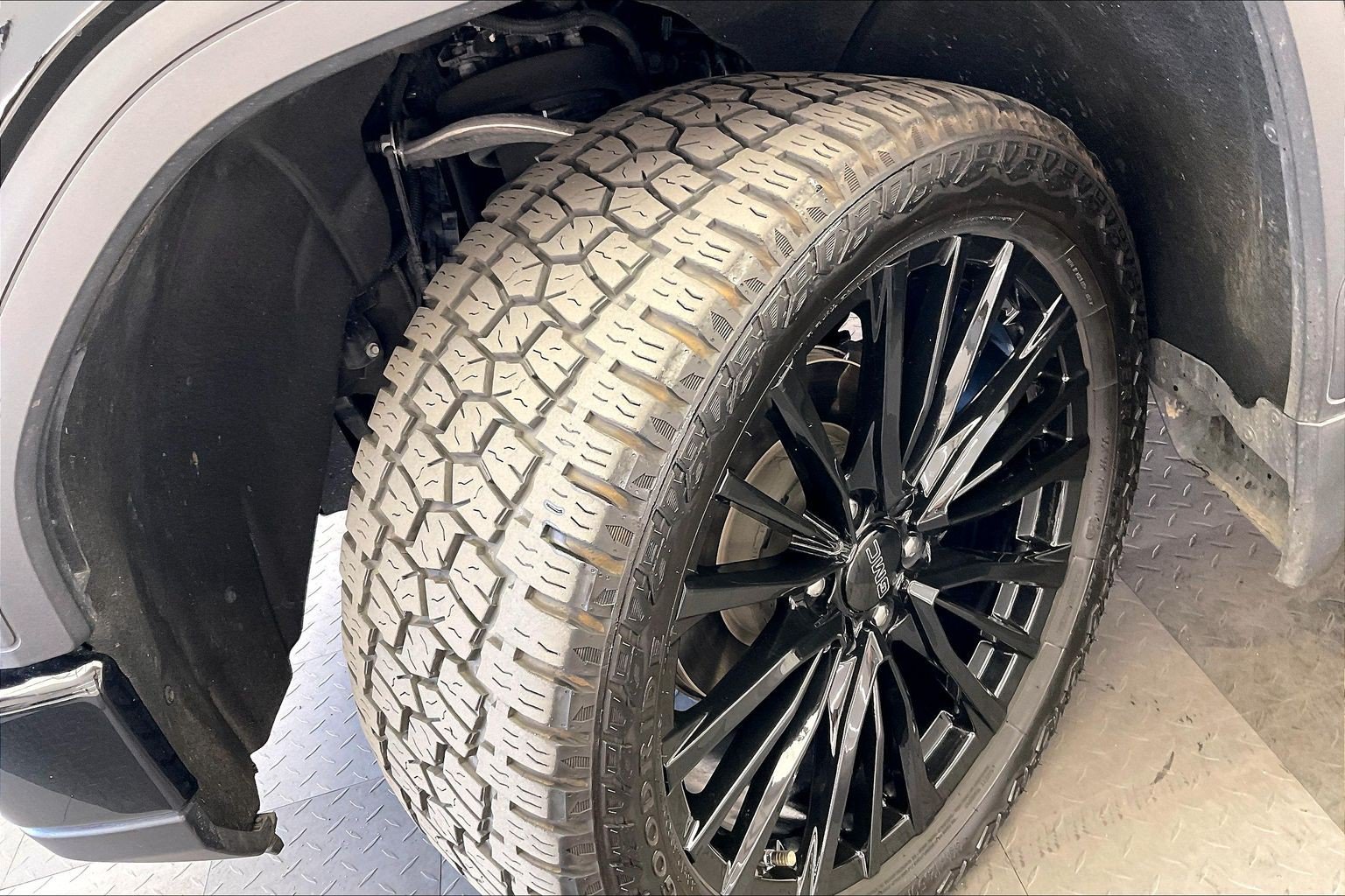 Used 2025 GMC Sierra 1500 Denali AWD/4WD image 33