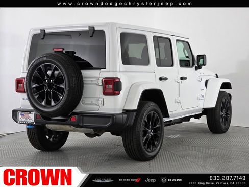 Used 2024 Jeep Wrangler Unlimited Sahara image 7