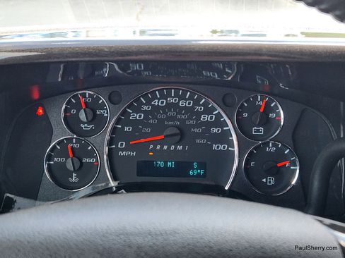 Used 2023 Chevrolet Express 2500 RWD image 45