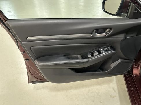Used 2023 Nissan Altima 2.5 SV image 17