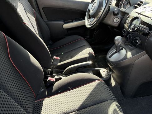 Used 2012 MAZDA MAZDA2 Touring FWD image 8