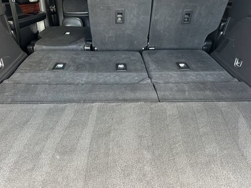 Used 2019 Lincoln Navigator Reserve AWD/4WD image 11
