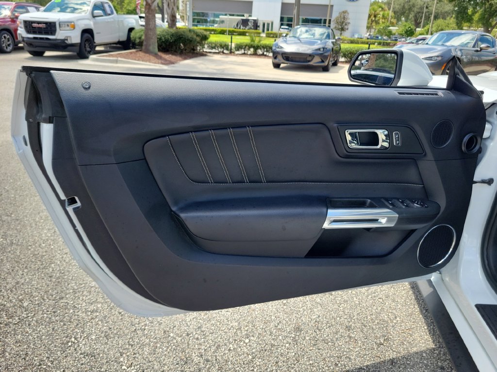 Used 2017 Ford Mustang Premium RWD image 22