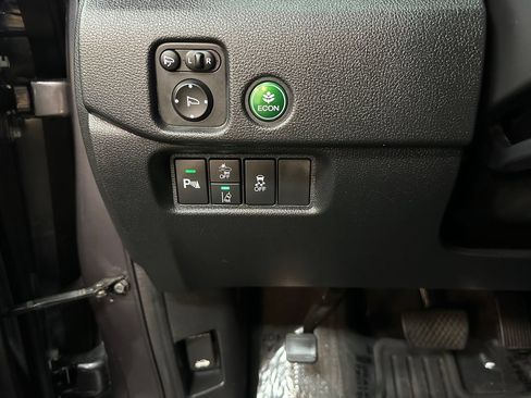 Used 2022 Honda Pilot Elite image 37