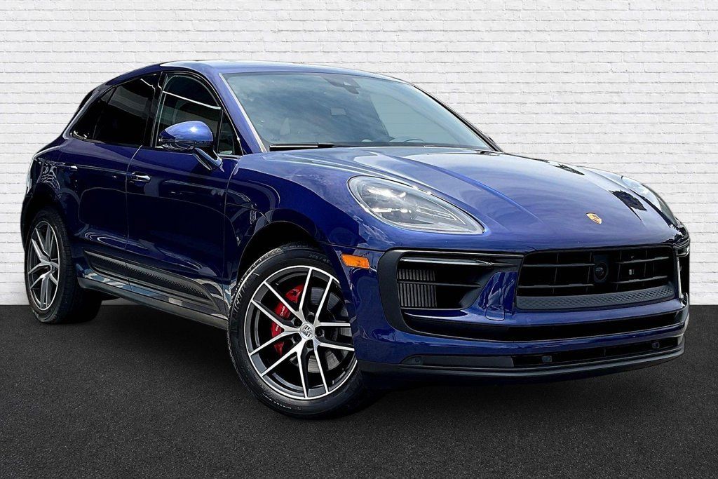 Used 2022 Porsche Macan S AWD/4WD image 3